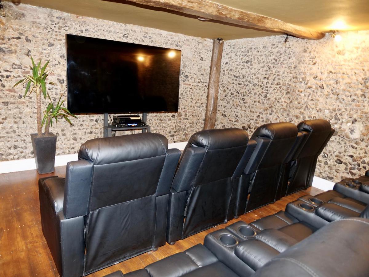 Luxury 9 Bed Manor House Hot Tub Cinema Room Skytv Сафрон-Волден Екстер'єр фото